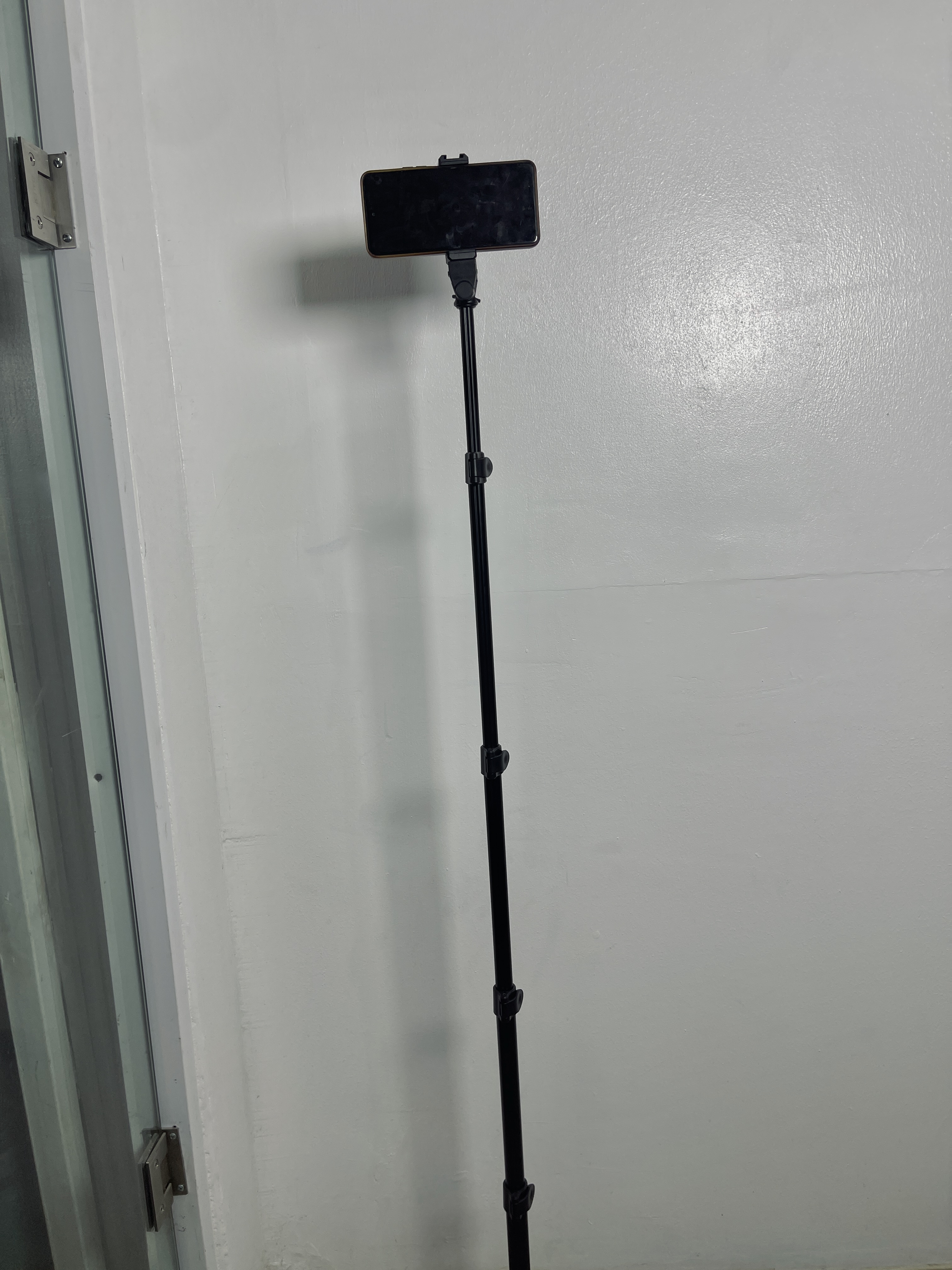 STILL THUGGIN IT varsity Jacket - white